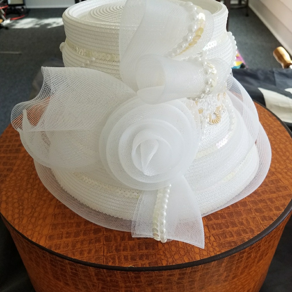 HAT - Picture 1 of 2